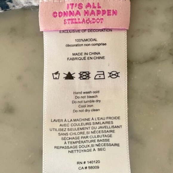 STELLA & DOT Large Pastel Oblong Scarf Wrap Sarong Tassel Corners - Picture 6 of 13